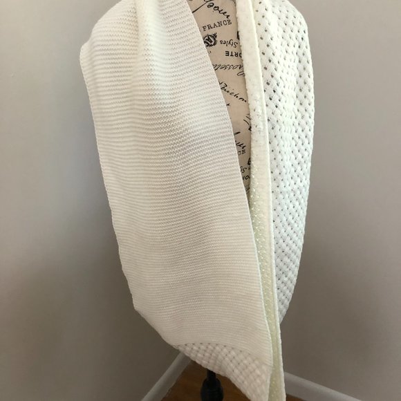 Prana Viva Mixed Knit Infinitive Scarf Pre-Owned OS. - Picture 10 of 16